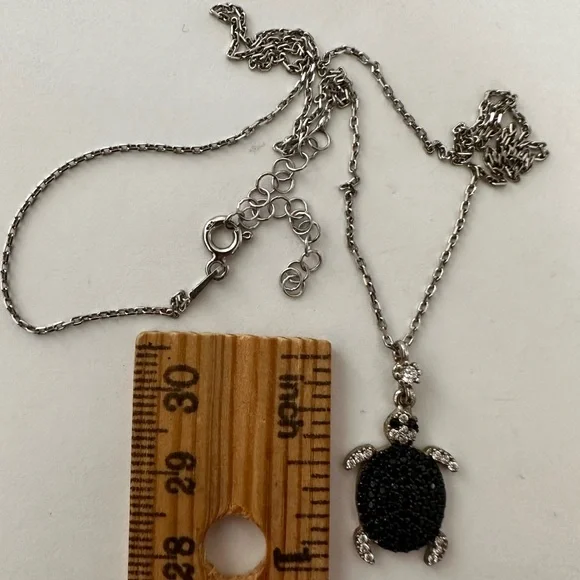 925 Silver turtle necklace black / clear cz stones - Picture 2 of 4